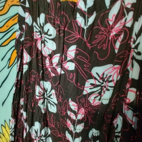 Women's Floral Sundress Large - Picture 8 of 11